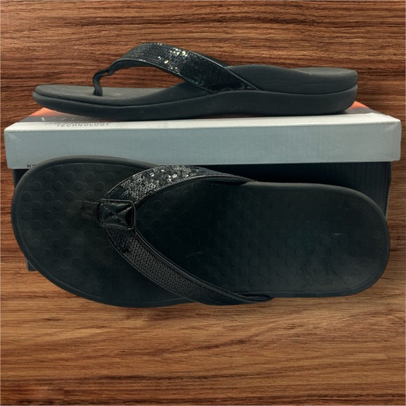 Vionic Shoes - NWT VIONIC TIDE BLACK SEQUIN FLIP FLOP SANDAL WOMEN'S SZ 8